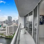 38Th Floor W Residence With Amenities