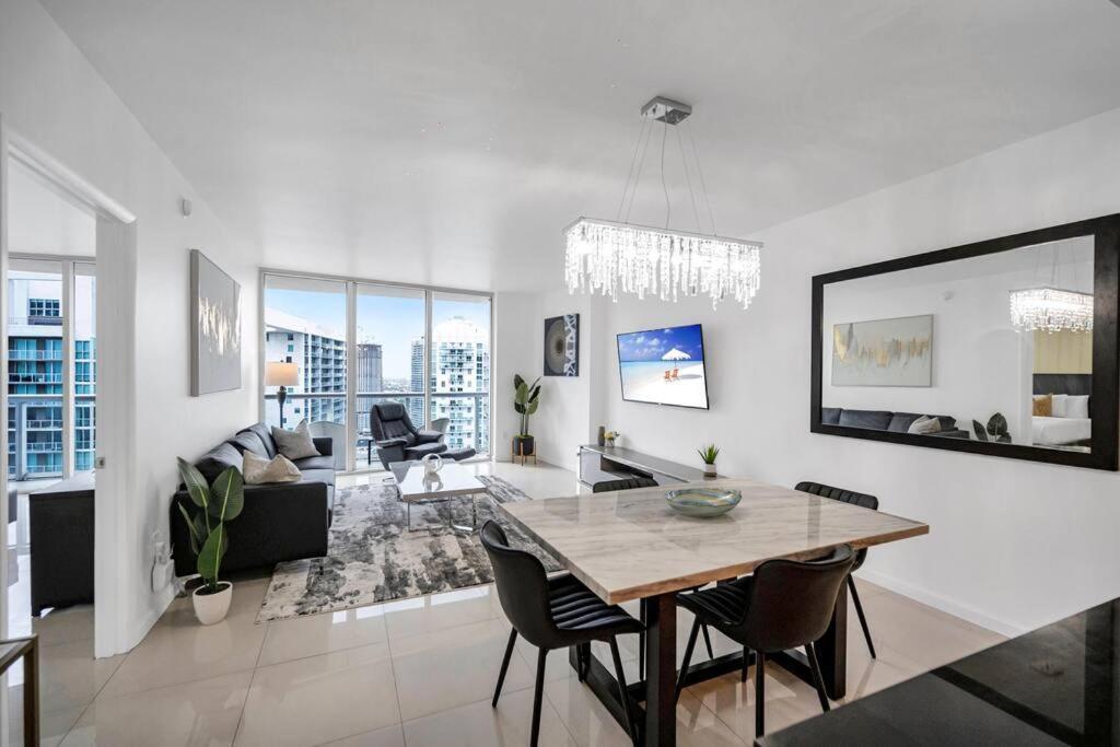 38th Floor W With Amenities Appartamento *