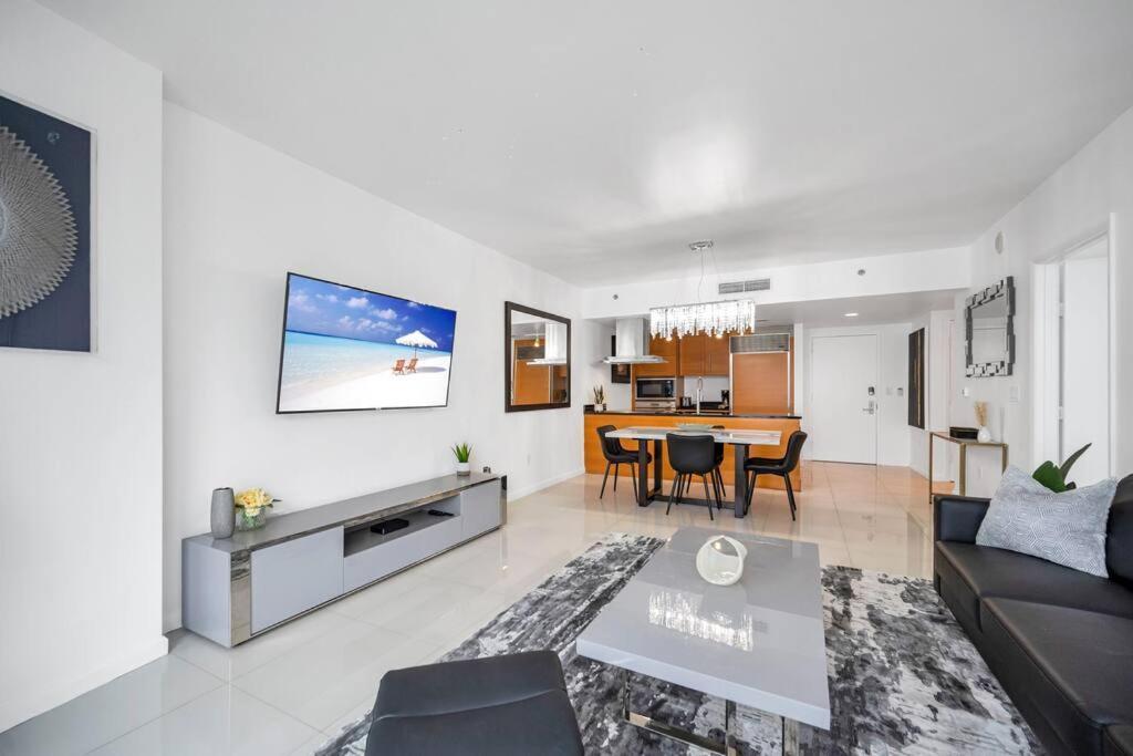 Appartamento 38th Floor W With Amenities *