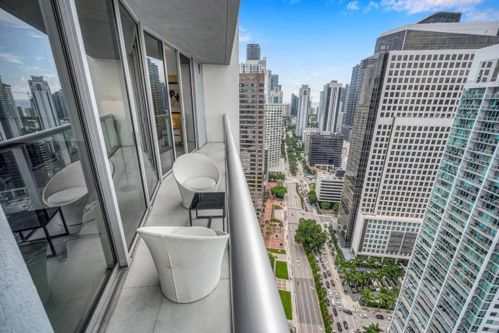 38th Floor W With Amenities Appartamento